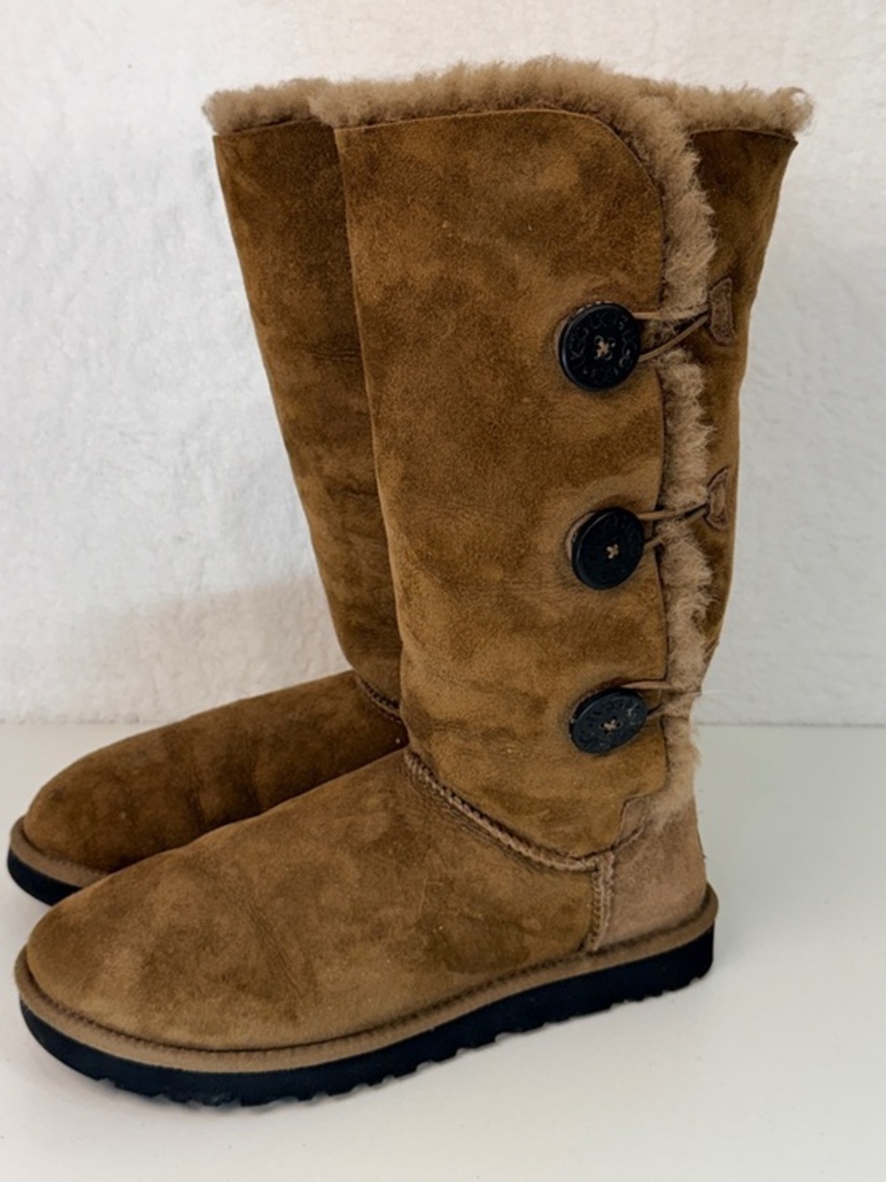 UGG Bailey Button Tall Boots Chestnut Suede Womens Size 9 Cozy Brown Boots